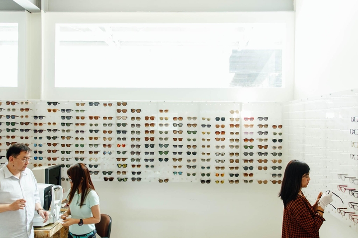 Sunnies Studios shop